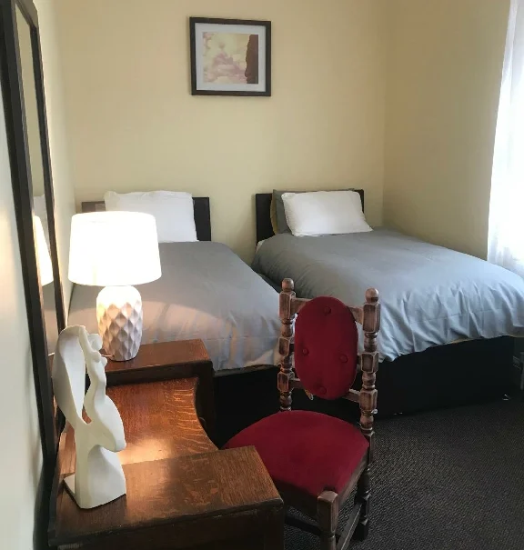 Room 4b