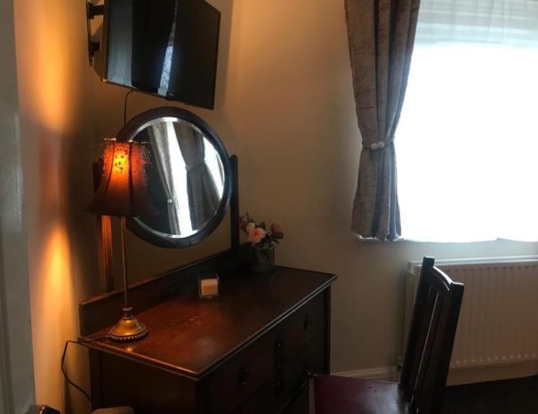 basic tripple room (4)