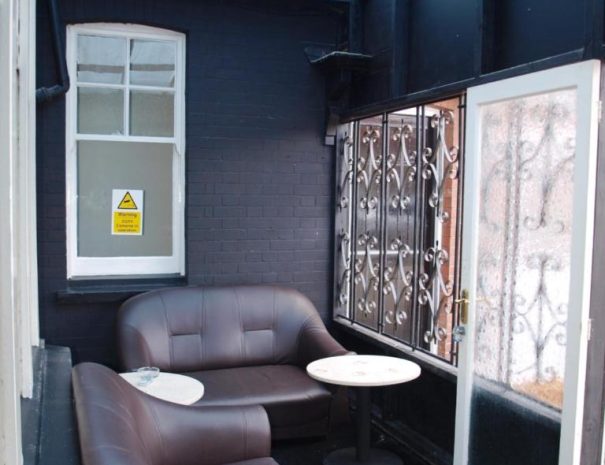 Standard Double Room with Shared Bathroom (1)